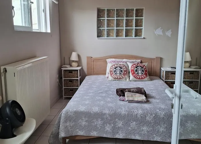 Centre & Coffee * Patras